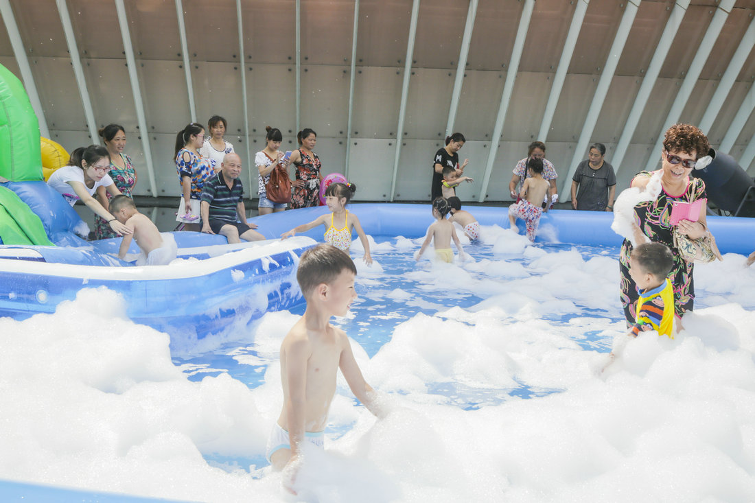 2016成都（都江堰萬(wàn)達(dá)）冰雪節(jié)開幕儀式